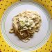 Espaguete com molho de alho-poró e gorgonzola